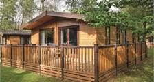 Chalet - Chatsworth Elite Vogue 4 8C3 at Darwin Forest