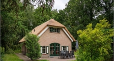 6-person farmhouse residence 6D6 at Landal Het Land van Bartje
