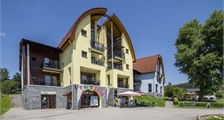 4-person apartment 4B1 at Landal Marina Lipno