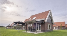 4-person bungalow 4B2 at Landal Waterparc Veluwemeer