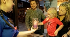 Wax hands at Sunparks Oostduinkerke aan zee